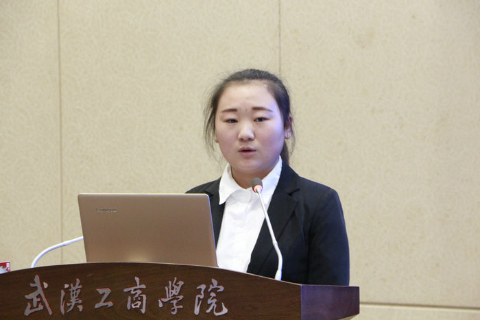 学生代表发言_副本.JPG