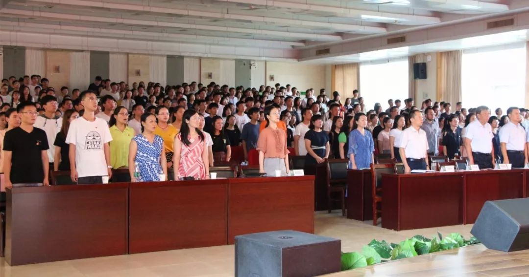 图为表彰大会现场 摄影:谭锦涛.JPG