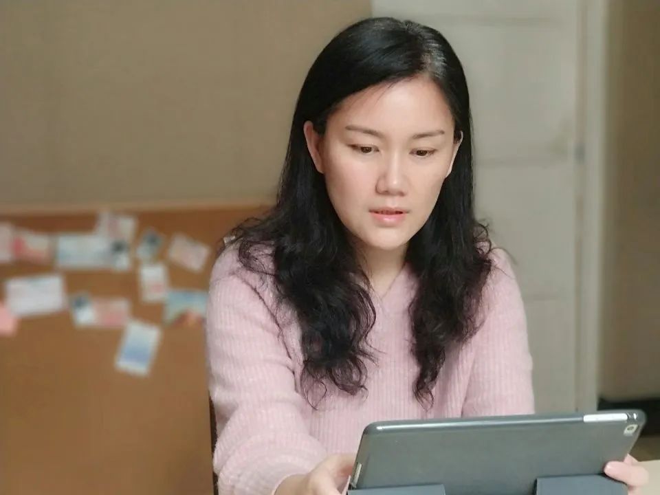 程莹老师在授课.jpg