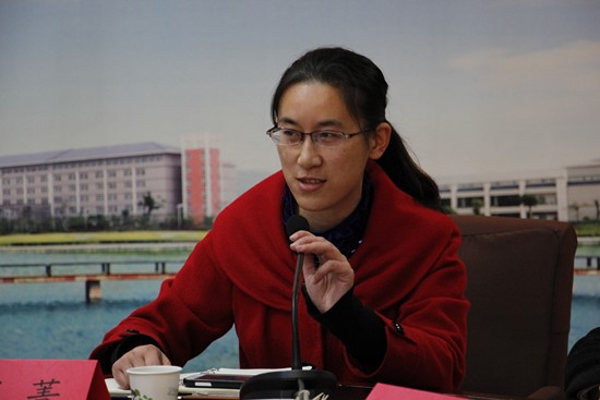 图为蔡菁老师
